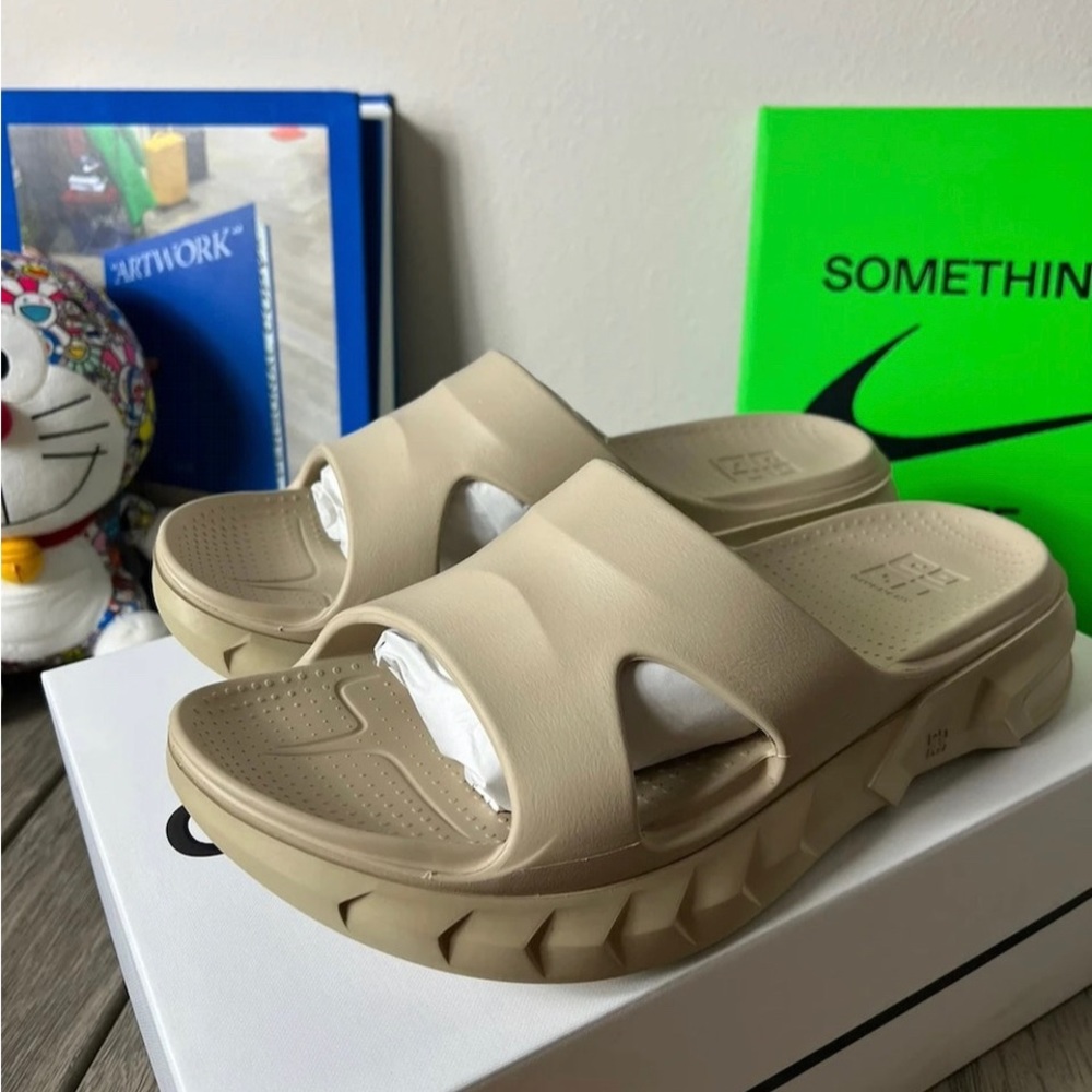 Givenchy Marshmallow Rubber Sandals
